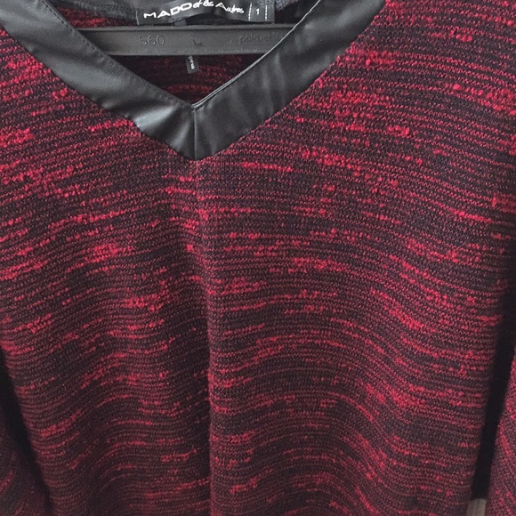 🍀Mix media asymmetrical sweater - Picture 2 of 6